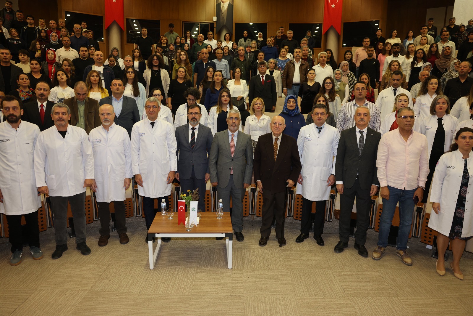 Çukurova Üniversitesi Diş Hekimliği Fakültesinde Beyaz Önlük ve 25. Yıl Mezuniyet Seremonisi Düzenlendi