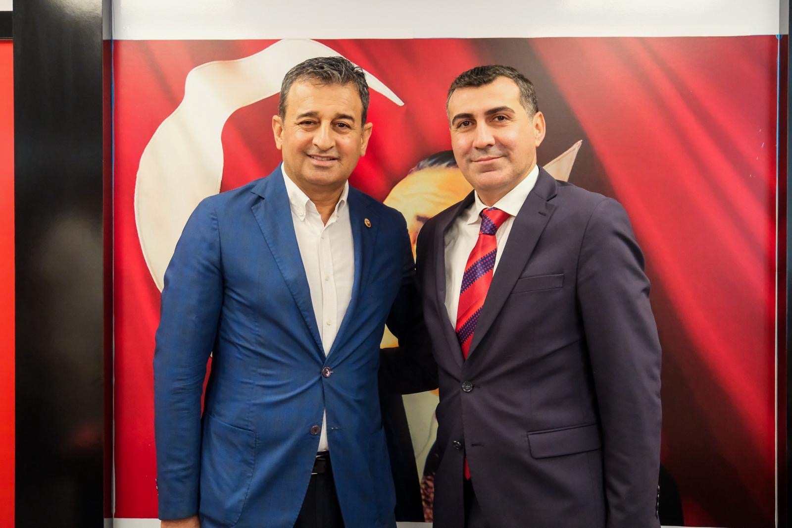 Burhanettin Bulut’tan Adana İl Başkanlığı’na ziyaret