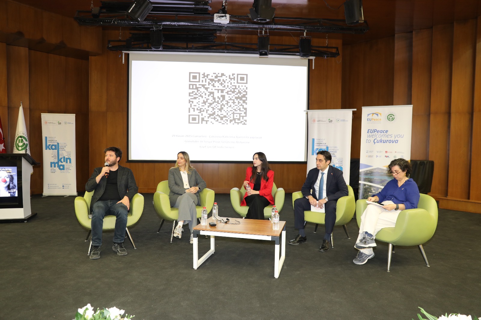 Çukurova Üniversitesinde “Gönüllülükten Sosyal Gelişime” Paneli Düzenlendi