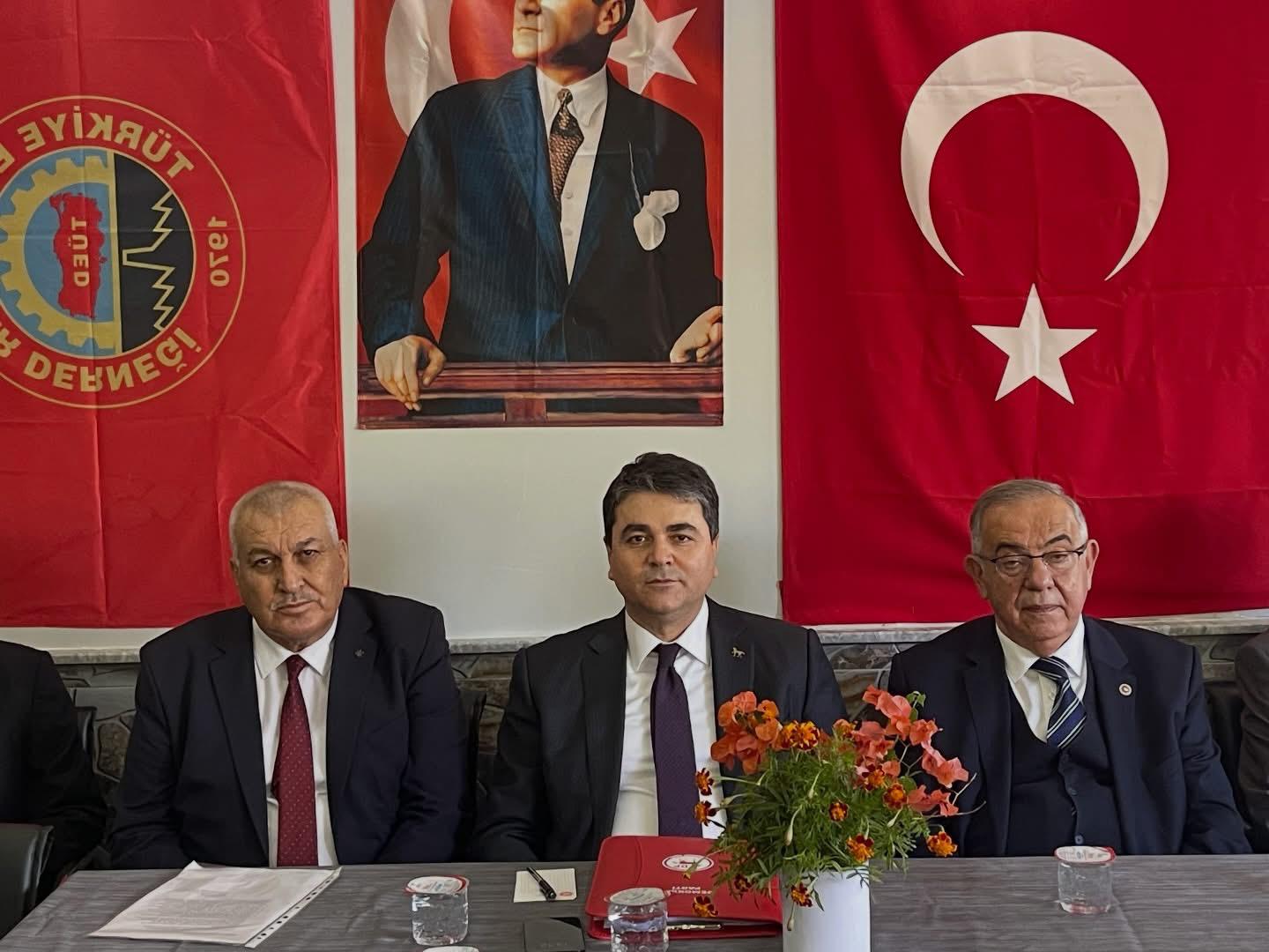 DP Genel Başkanı Gültekin Uysal’dan Çukurova Emekliler Derneği’ne Ziyaret