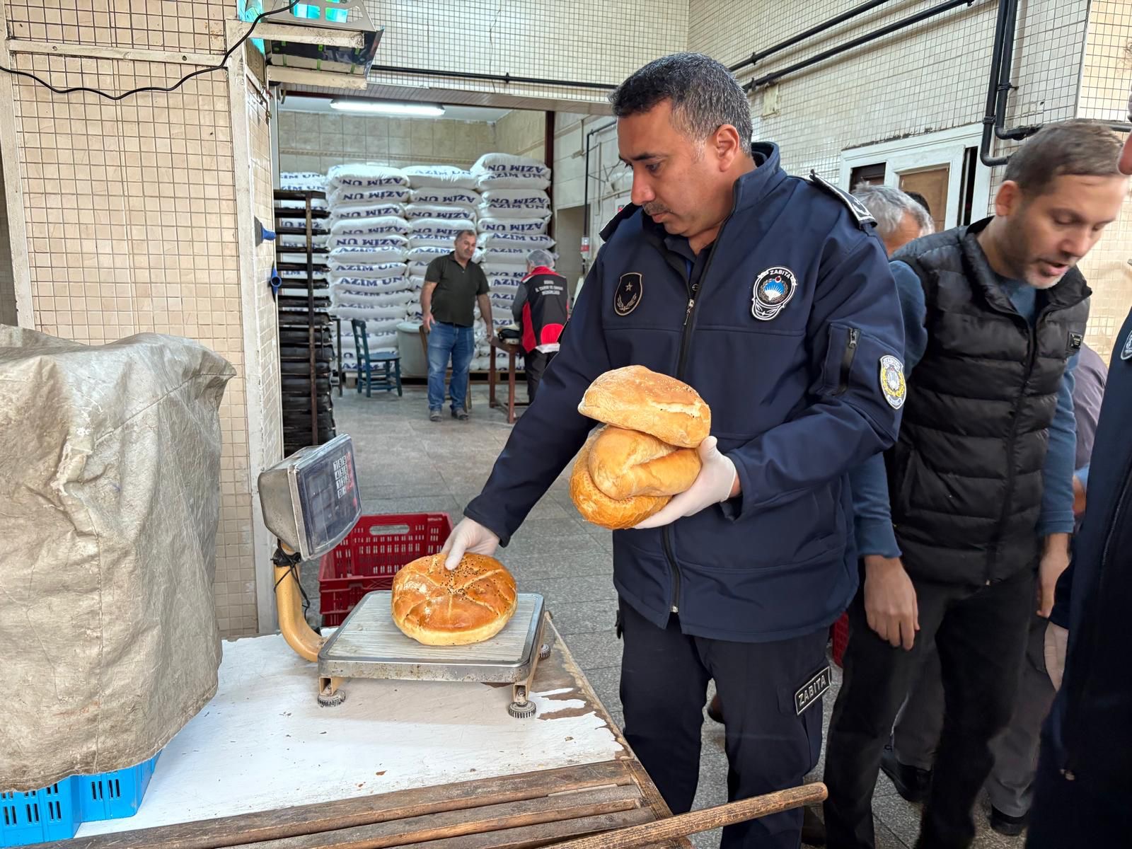 Yumurtalık’ta ekmek üretim tesisleri tek tek denetlendi