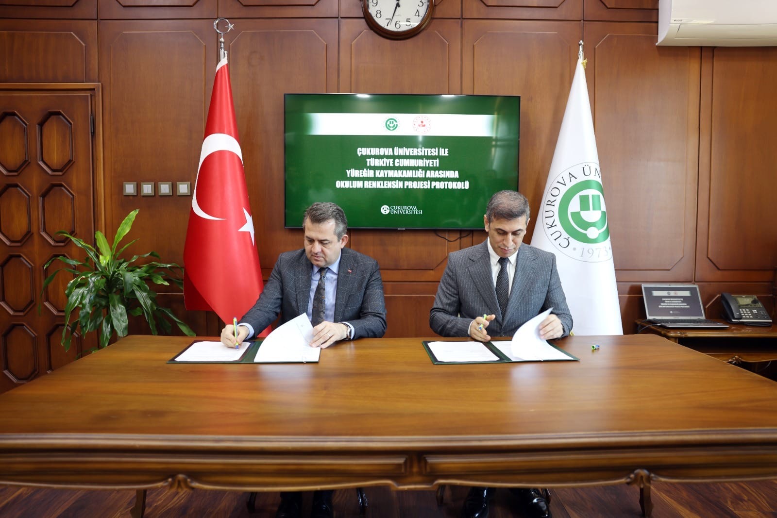 Çukurova Üniversitesi ile Yüreğir Kaymakamlığı Arasında “Okulum Renklensin Projesi” İş Birliği Protokolü İmzalandı