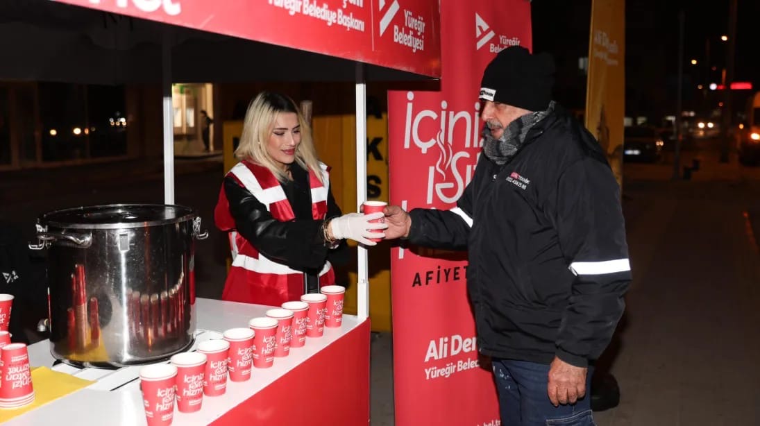 Yüreğir Belediyesi’nden çorba ikramı