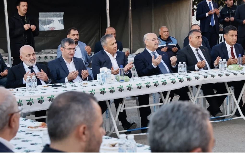 Yerlikaya ve Sağlam Adana’da Taziyede…