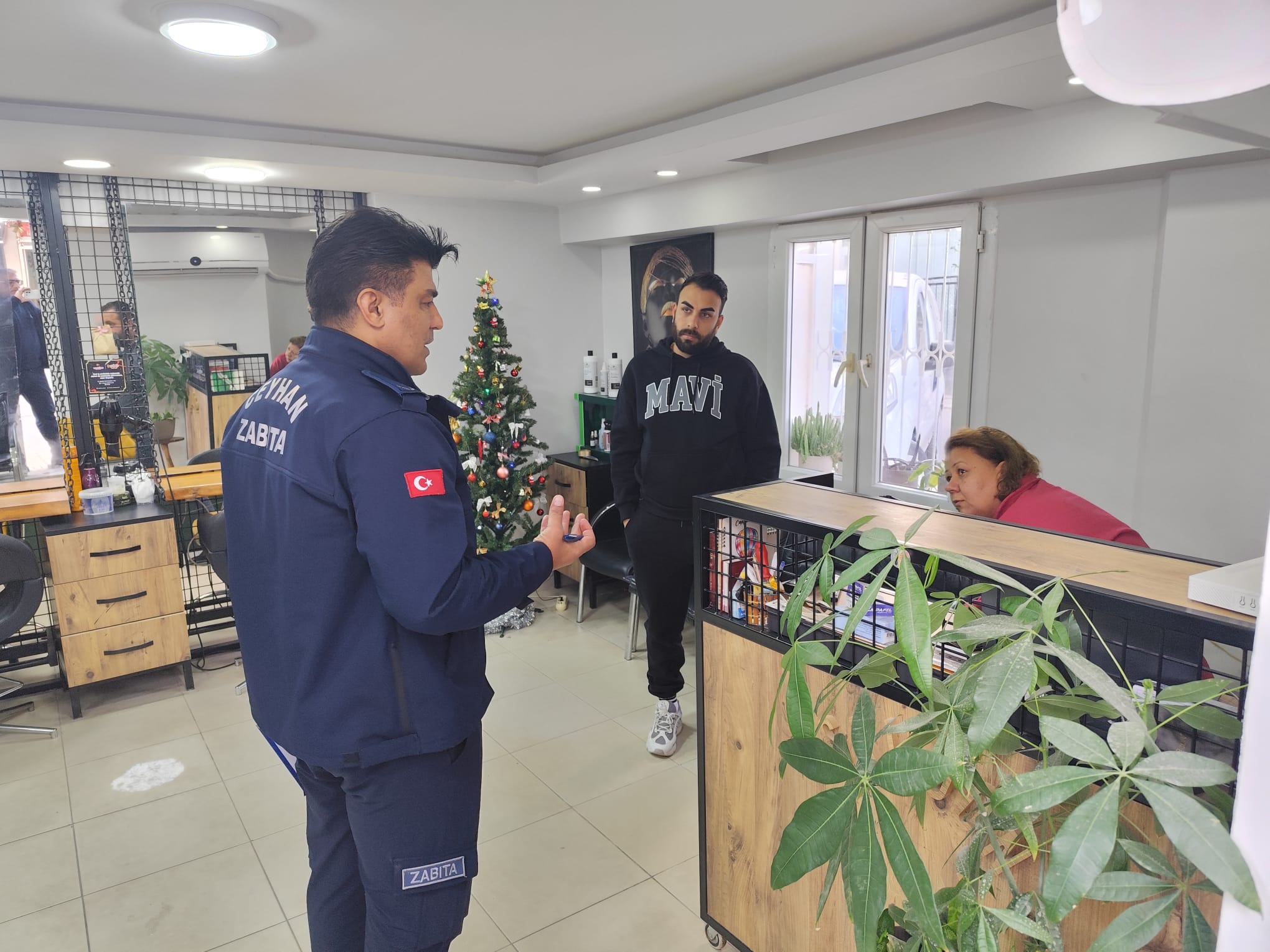 Ceyhan Belediyesi’nden Kuaför ve Güzellik Salonlarına Yönelik Denetim