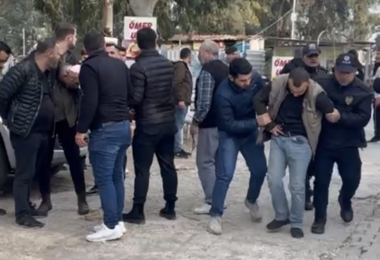 Menderes‘te Esnaf Yıkıma Karşı Direniyor