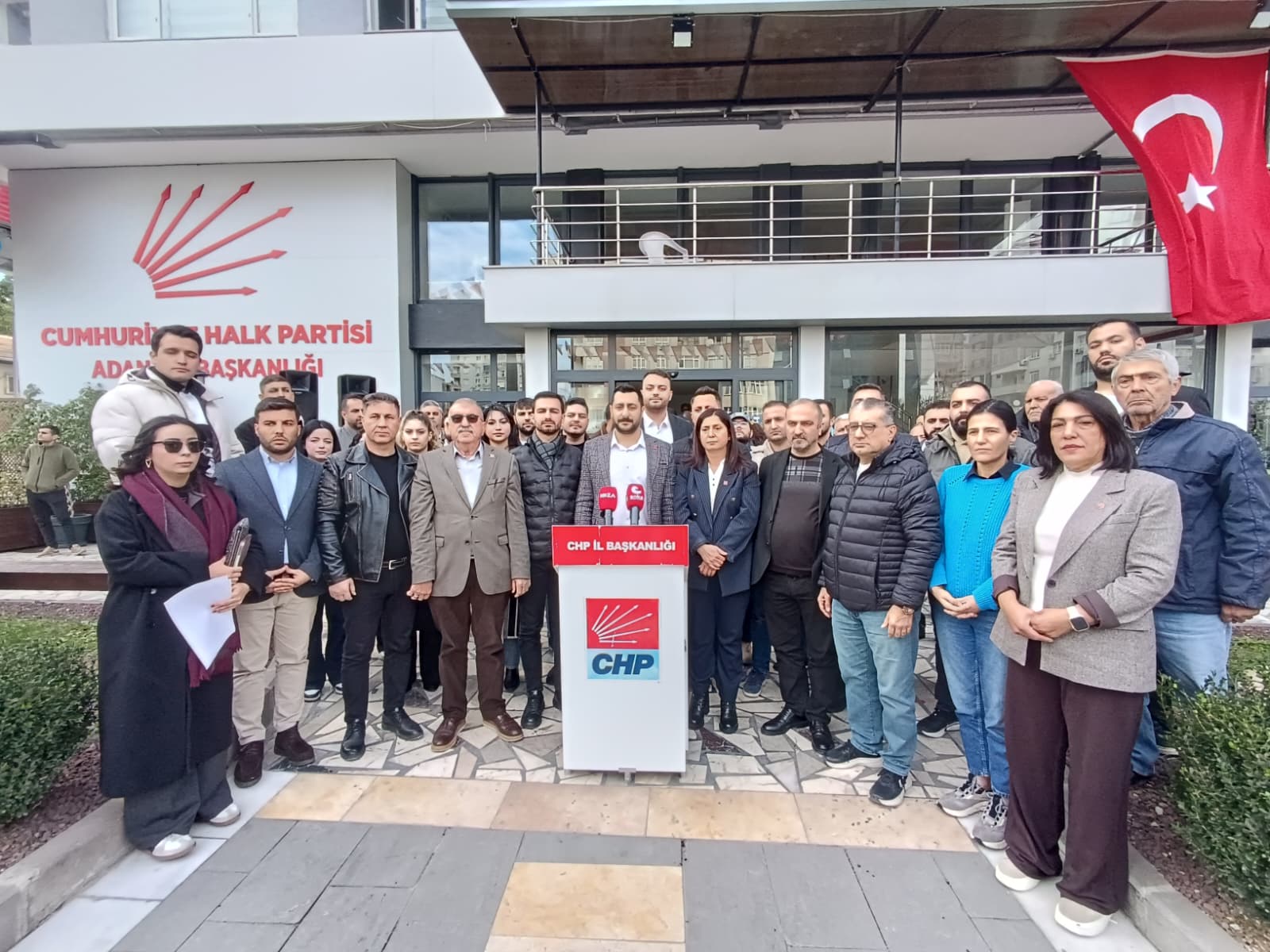 Ahmet Tanık: “Millet Susmaz, Gençler Teslim Olmaz”