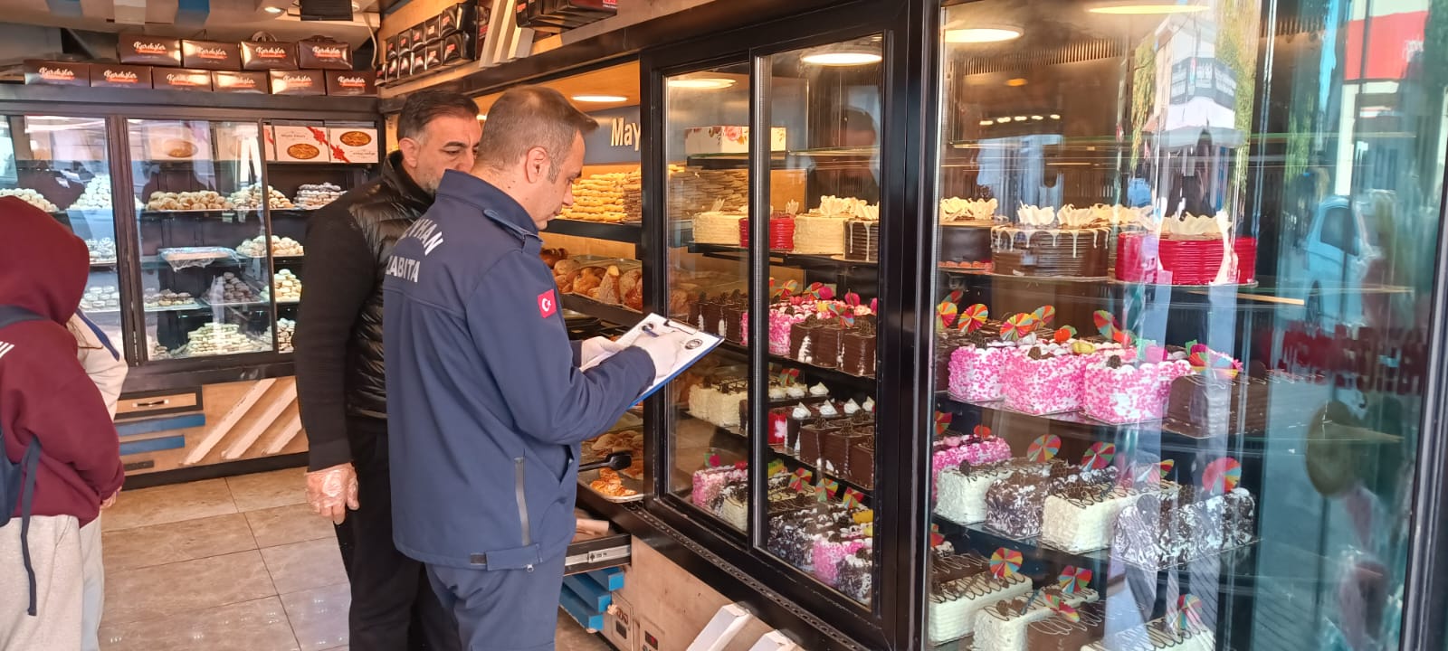 Ceyhan Belediyesi Zabıta Ekiplerinden Yılbaşı Öncesi Denetim