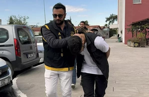 Sevgilisinin Eski Sevgilisini Öldürdü