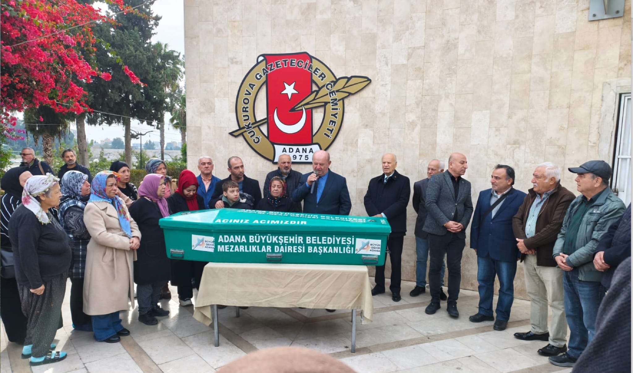 Çelikten son yolculuğuna uğurlandı