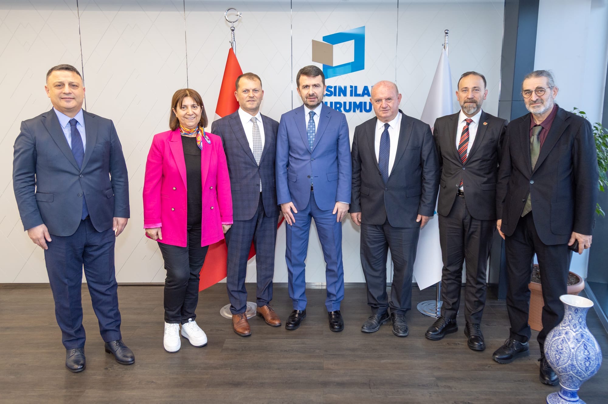 “Gazete birleşmeleri konusu zorlayıcı  ve dayatmacı anlayışla ele alınamaz”