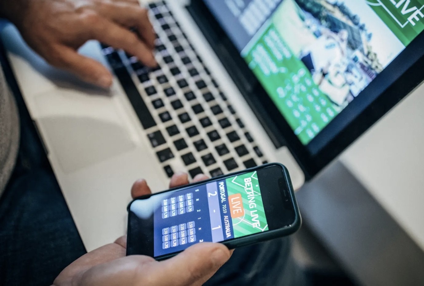 50 Milyon Lirayı Yurtdışına Kaçırdılar