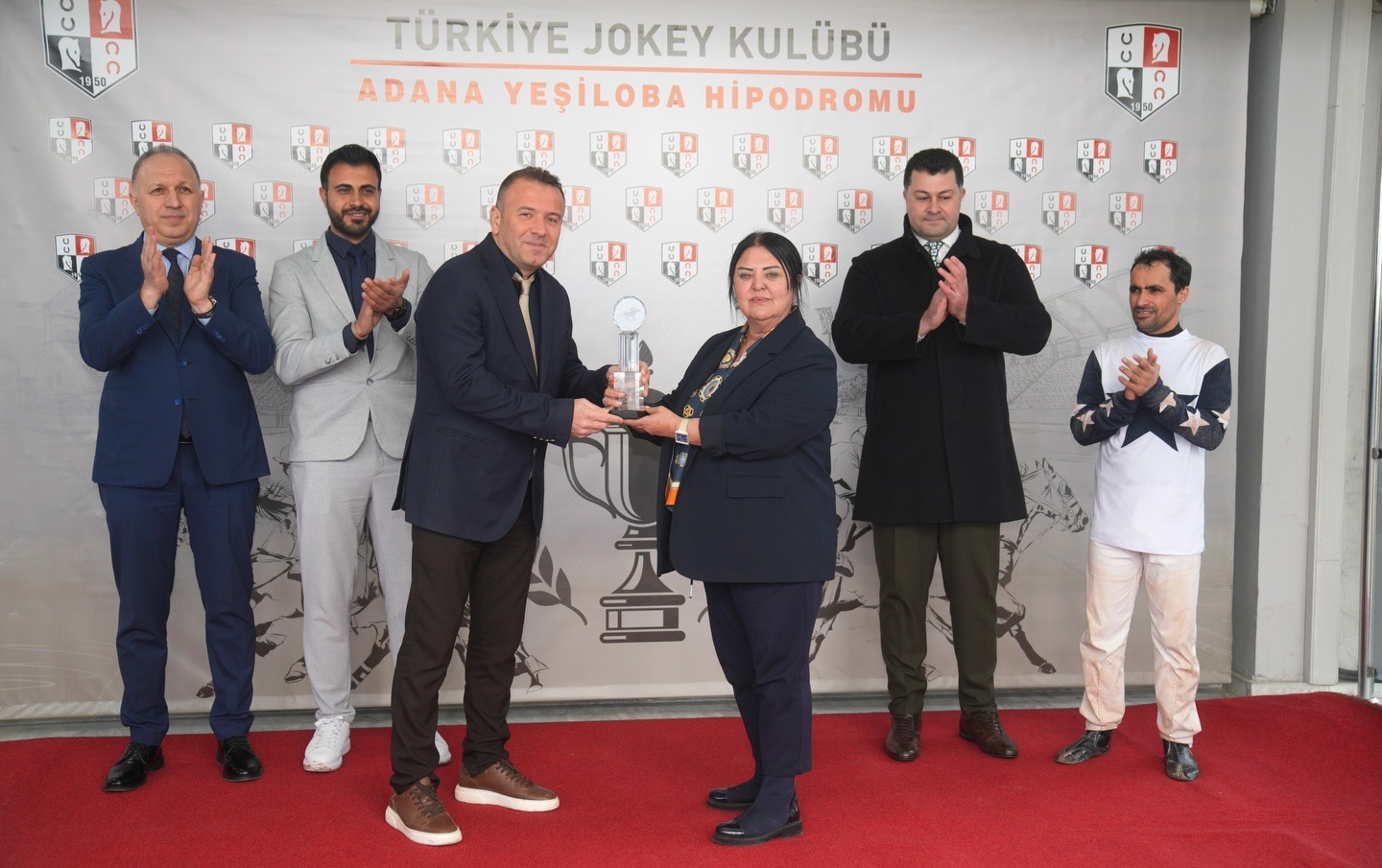 Seyhan Belediye Başkanlığı Koşusu’nu Hood River Kazandı