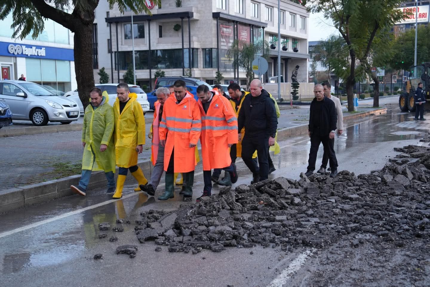 Çukurova Belediye Başkanı Kozay: “24 Saat Sahadayız”