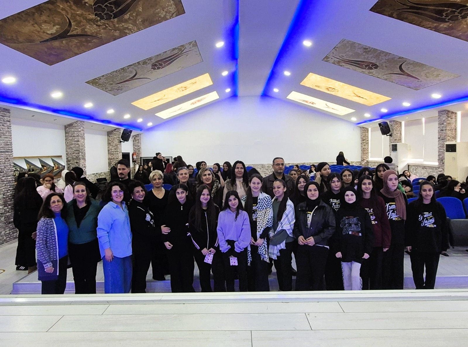 İSMET İNÖNÜ MTAL’NİN KIZLARI BİLGİLERİNİ YARIŞTIRDI