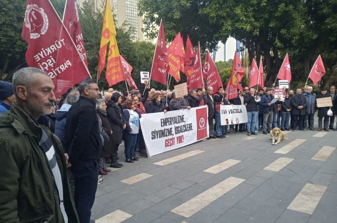 Venezuela Saldırısı Protesto Edildi