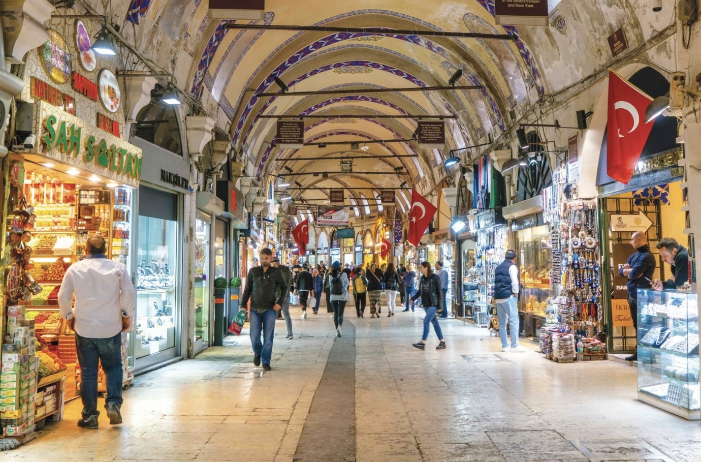 Adana ve 13 İlde Operasyon: 80 Gözaltı