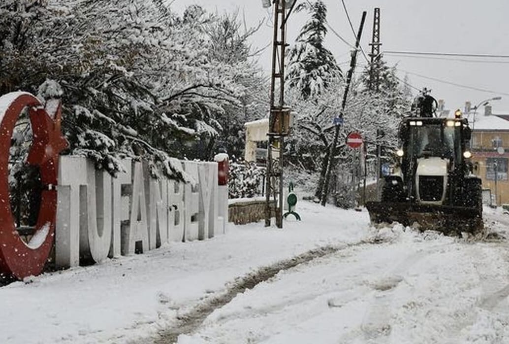 Tufanbeyli‘de Okullar Bugün de Tatil
