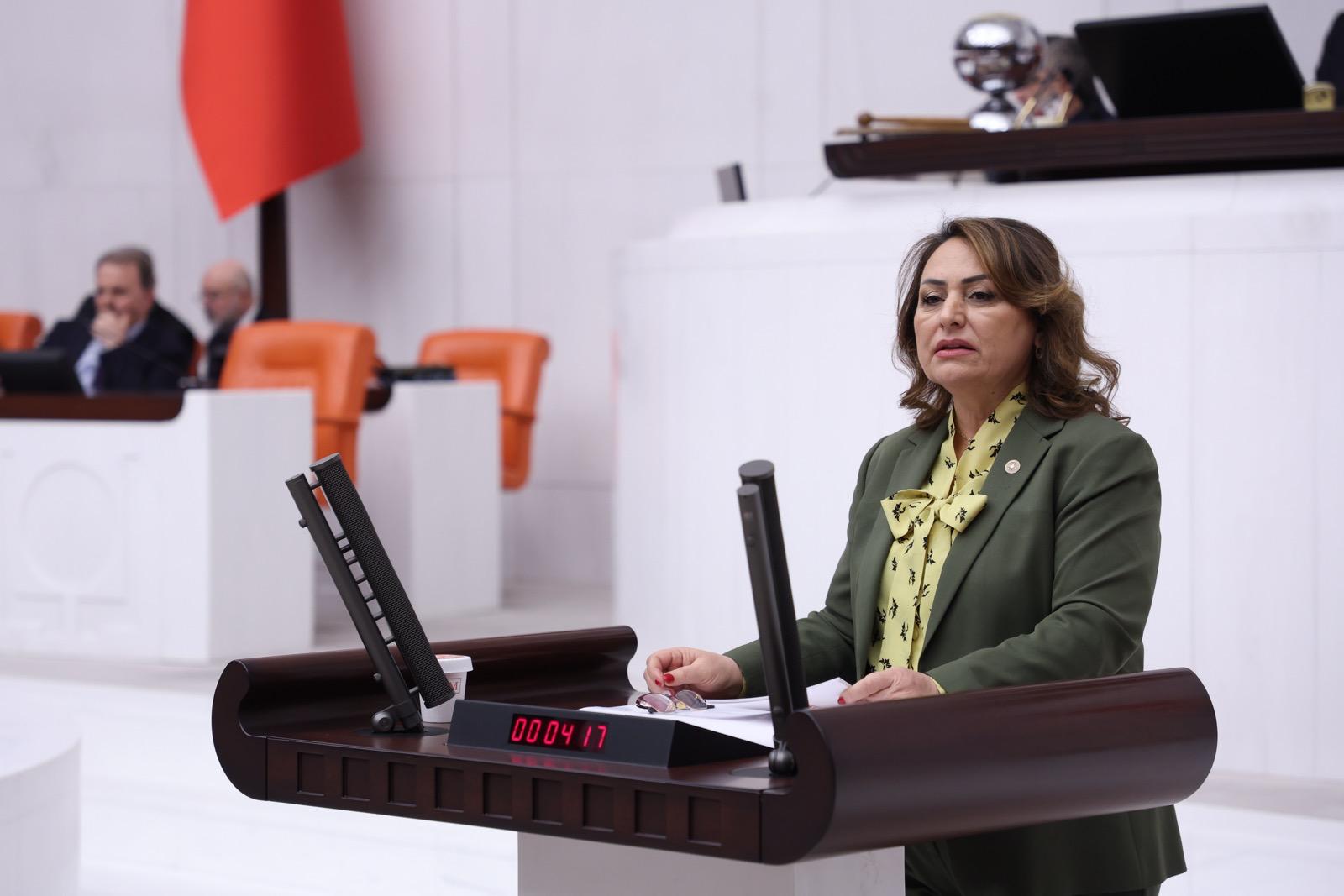 “Emekliye vermeyen iktidar, saniyede 87 bin lira faiz ödüyor”