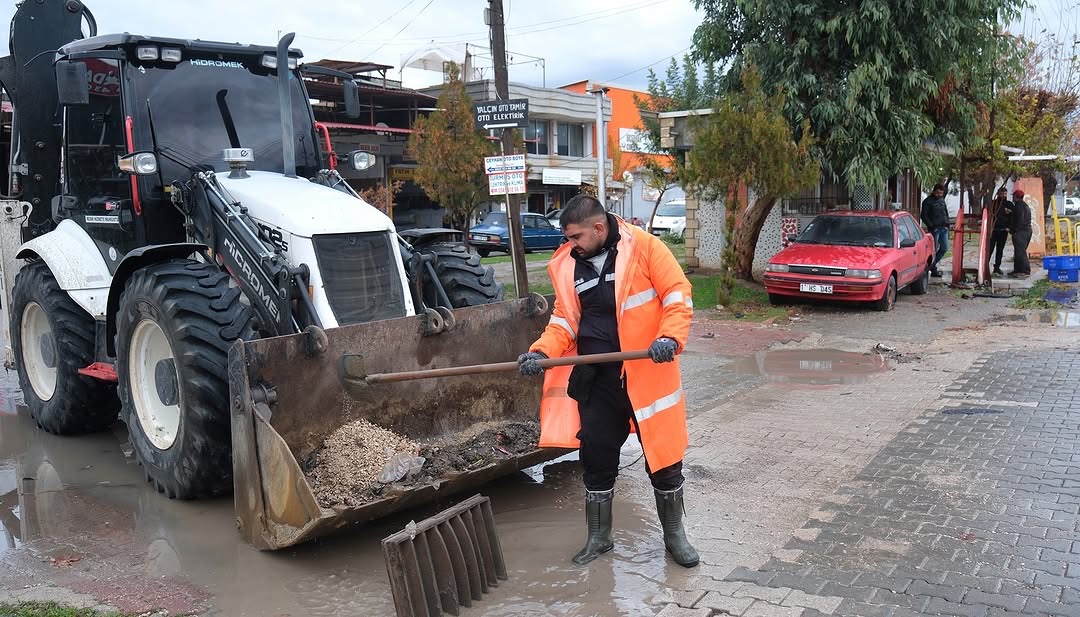 Ceyhan Belediyesi Yağışlara Karşı Teyakkuzda