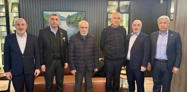 Zeydan Karalar Kalo Ailesi’ne taziye ziyaretinde bulundu