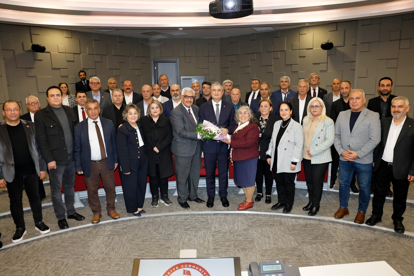 VALİMİZ SAYIN MUSTAFA YAVUZ MUHTARLARIMIZI KABUL ETTİ