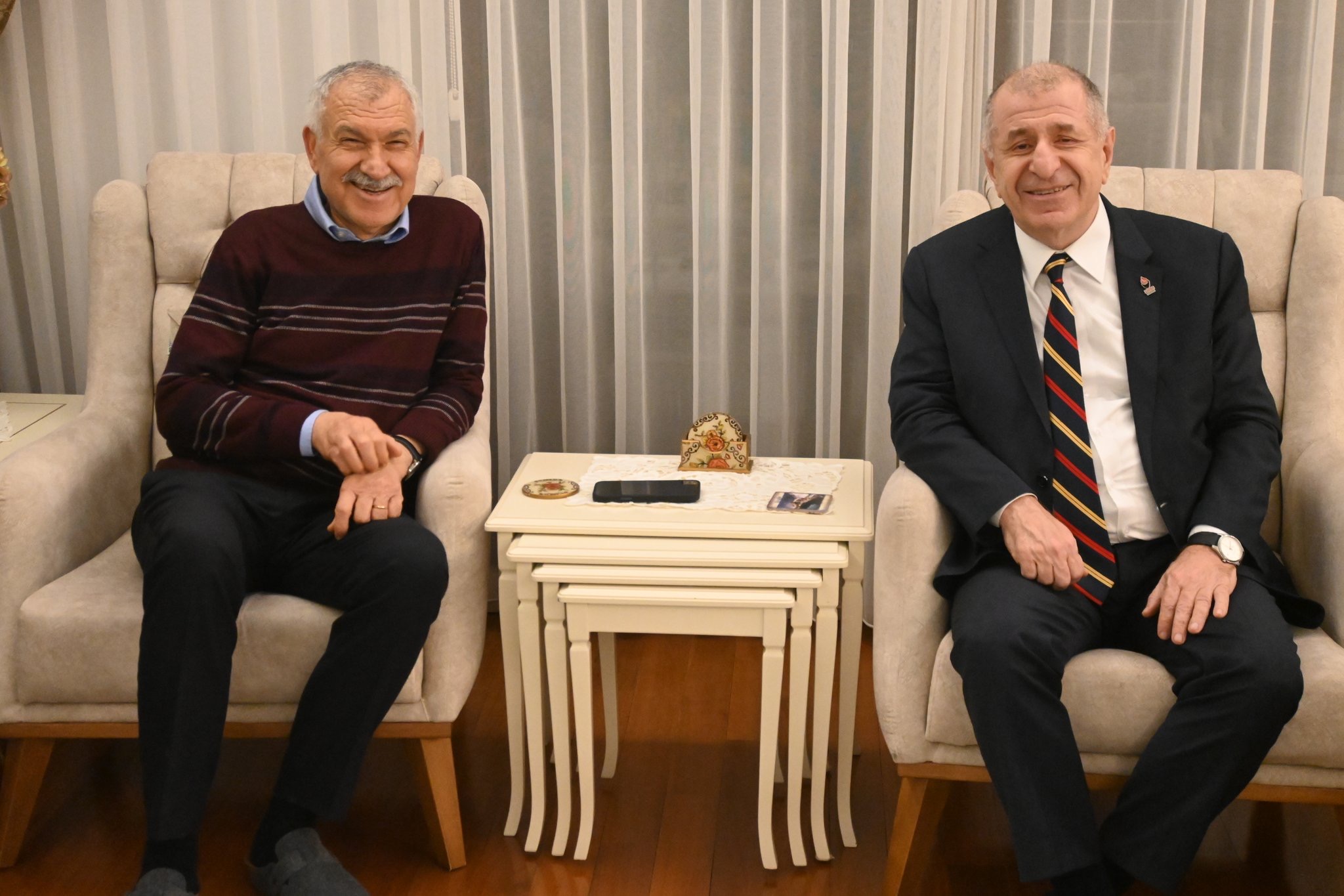 Özdağ’dan Zeydan Karalar’a Geçmiş Olsun Ziyareti: “Süreç Adalet Duygusunu Zedeledi”