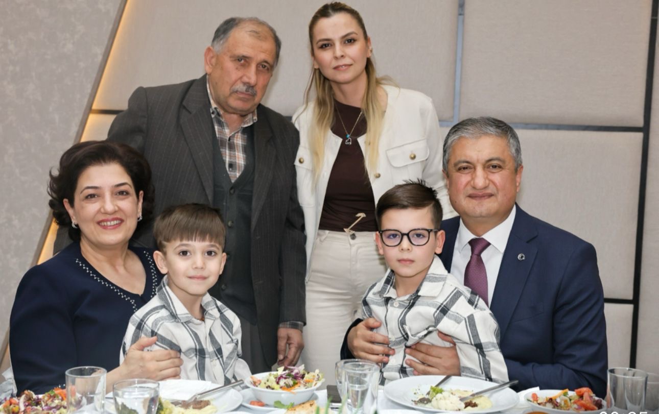 VALİMİZ SAYIN MUSTAFA YAVUZ ŞEHİTLERİMİZİN AİLELERİ VE GAZİLERİMİZLE İFTAR SOFRASINDA BİR ARAYA GELDİ