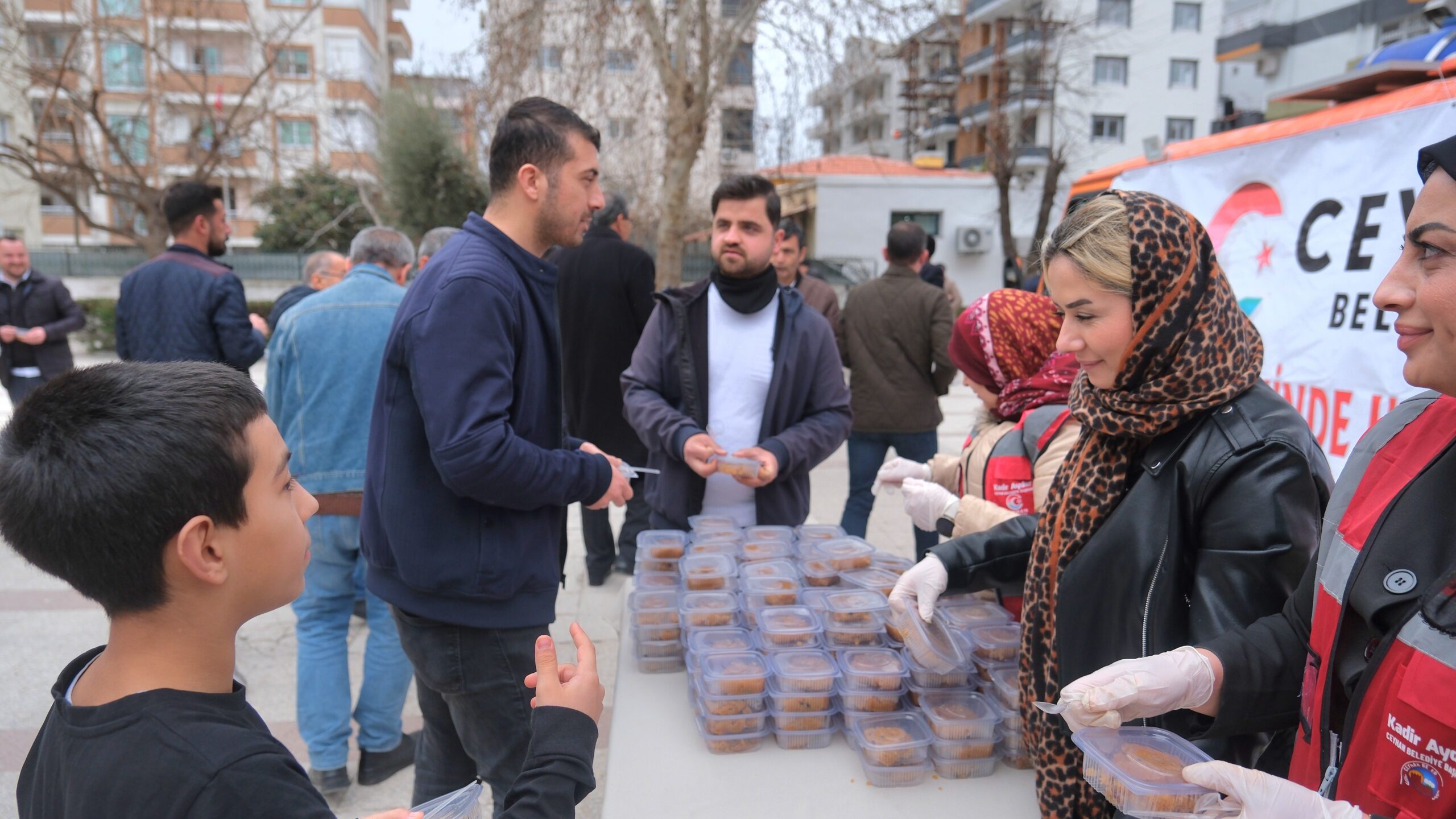 Ceyhan Belediyesi’nden 6 Şubat Depremleri Anısına Helva İkramı