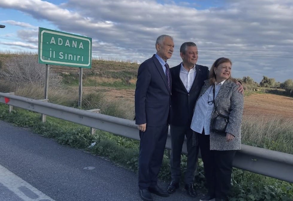 Özel, Adana İl Girişinde Karşılandı