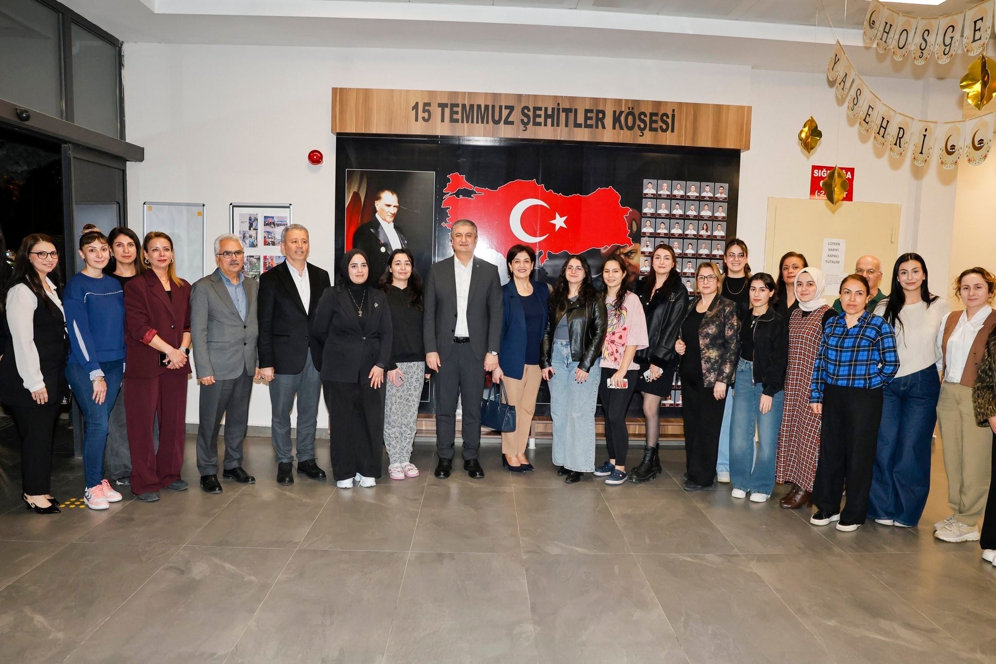 VALİMİZ SAYIN MUSTAFA YAVUZ KYK TOROSLAR KIZ ÖĞRENCİ YURDU ÖĞRENCİLERİYLE İFTARDA BİR ARAYA GELDİ