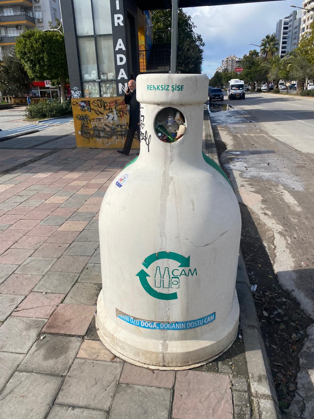 Sahipsiz Kent Adana: Geri Dönüşüm Kumbaraları Neden Boşaltılmıyor?