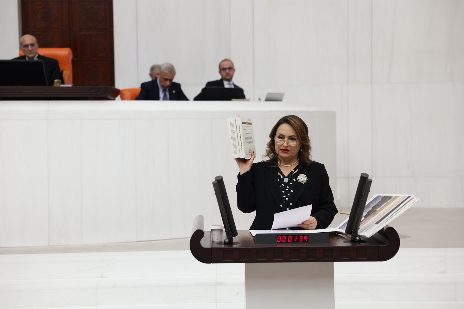 “1 yılda 650 bin konut sözü verdiler, 3 yılın sonunda 455 bin konut teslim ettiler”