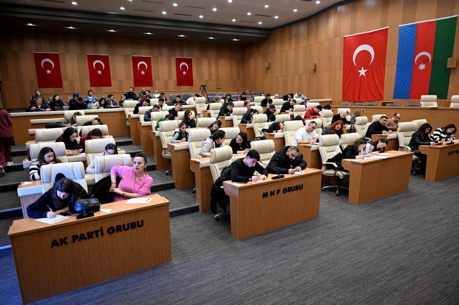 ÇUKUROVA BELEDİYESİ KARİYER GÜNLERİ YOĞUN KATILIMLA GERÇEKLEŞTİRİLDİ