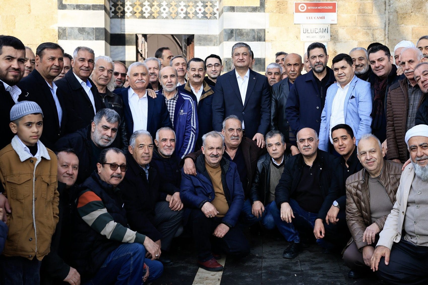 Vali Yavuz, Namaz Sonrası Bayramlaştı