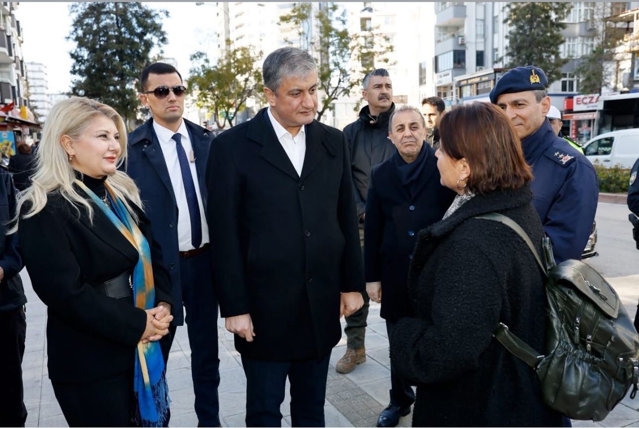 VALİ SAYIN MUSTAFA YAVUZ’DAN ŞEHİTLER BULVARI’NDA ESNAF ZİYARETİ