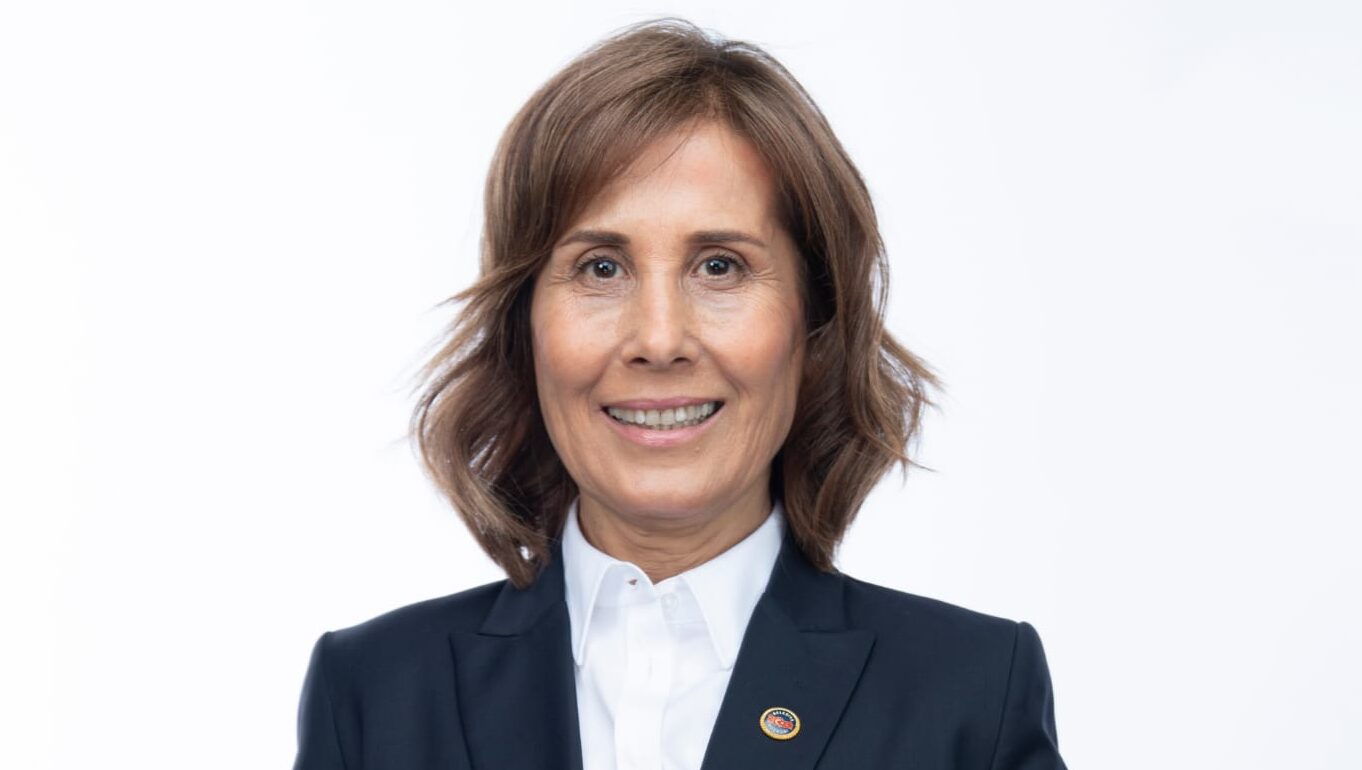 BAŞKAN OYA TEKİN’DEN BAYRAM MESAJI: GÖNÜL BAĞIMIZ PARMAKLIK TANIMAZ