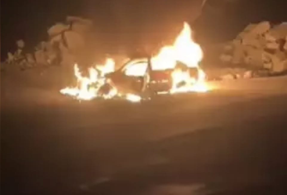 Karayolunda Otomobil Alev Alev Yandı