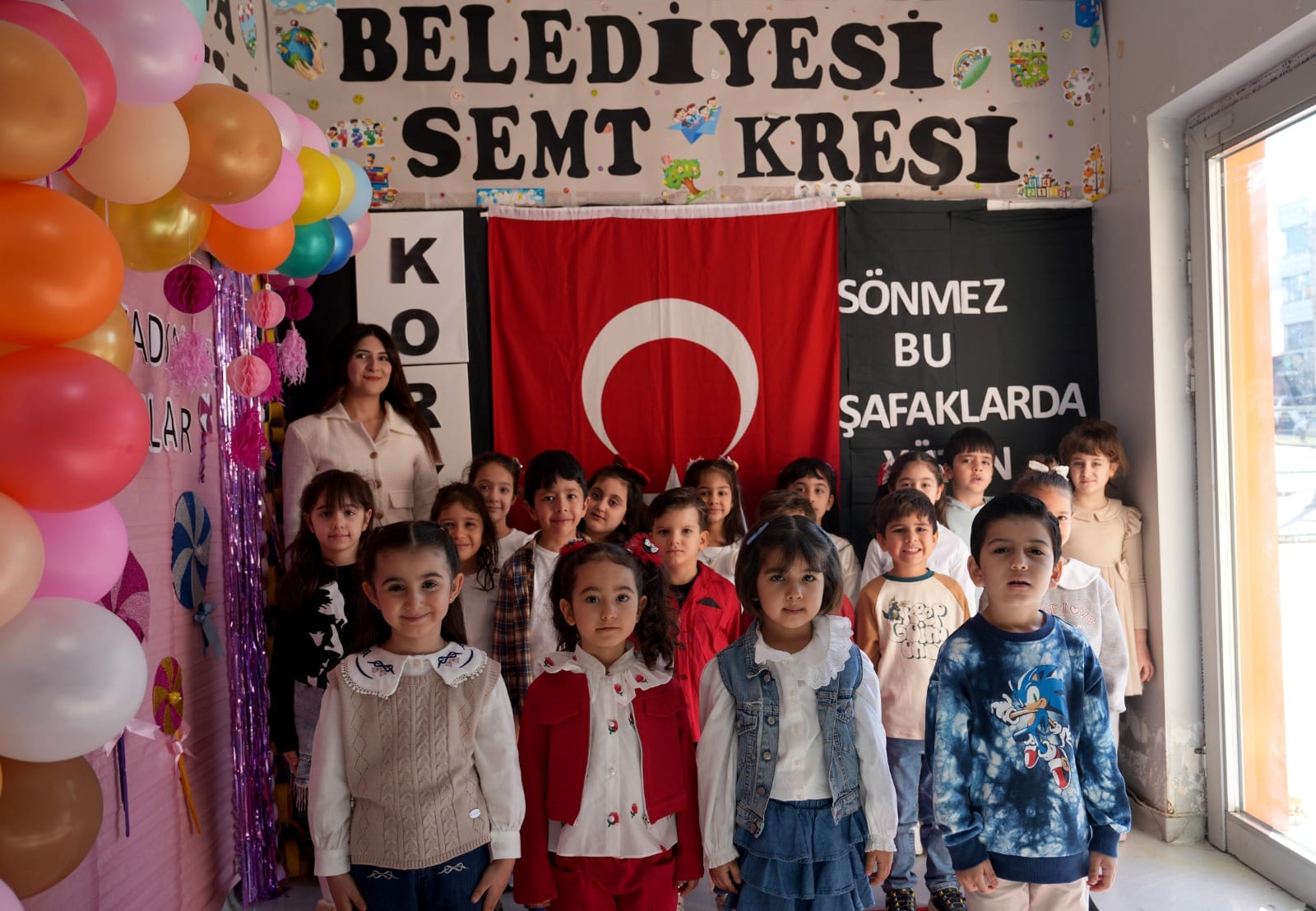 ÇUKUROVA’DA MİNİKLERDEN İSTİKLAL MARŞI’NA ANLAMLI ANMA