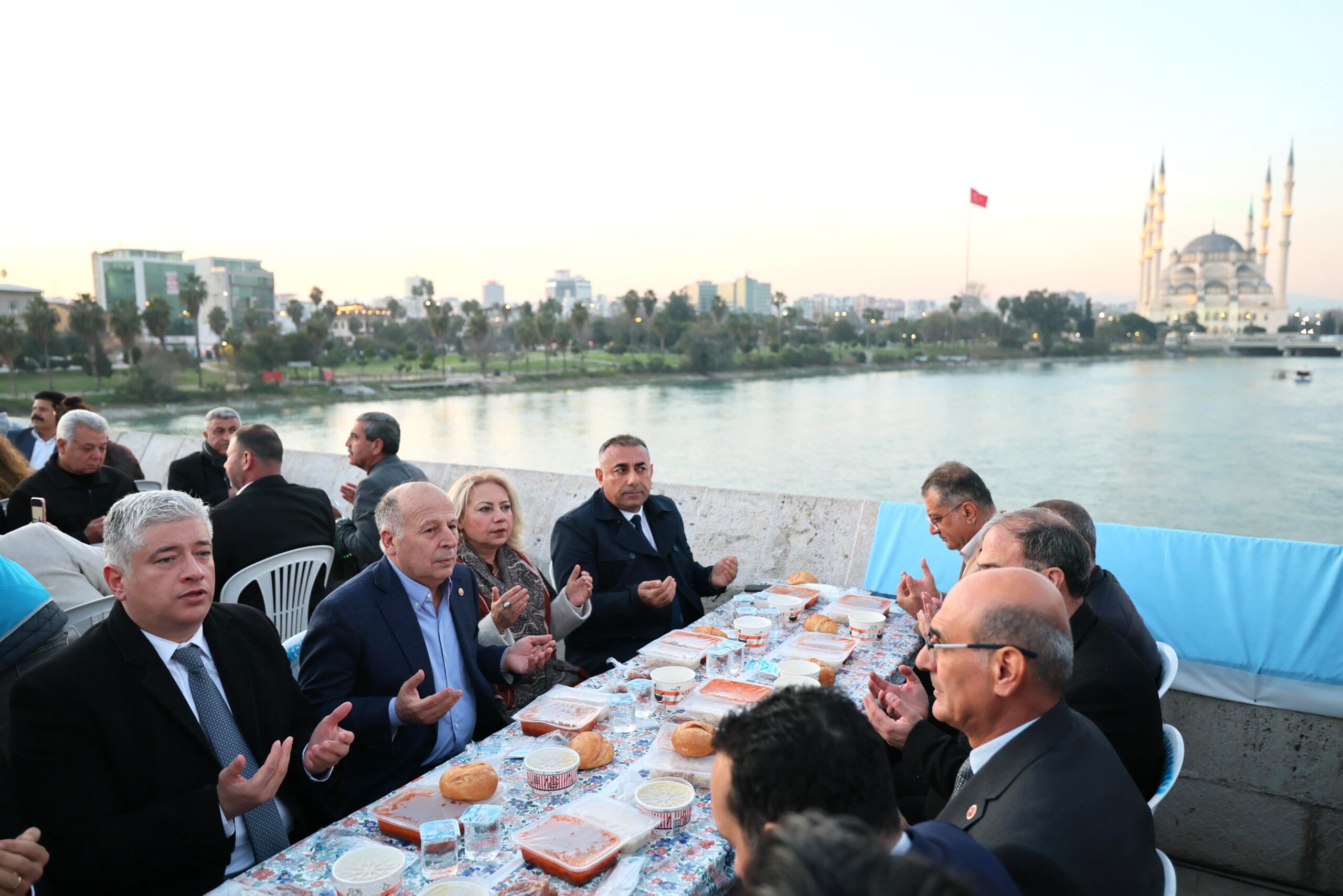 BAŞKAN ALİ DEMİRÇALI: “TAŞKÖPRÜ HALK İFTARI GELENEKSEL OLACAK”