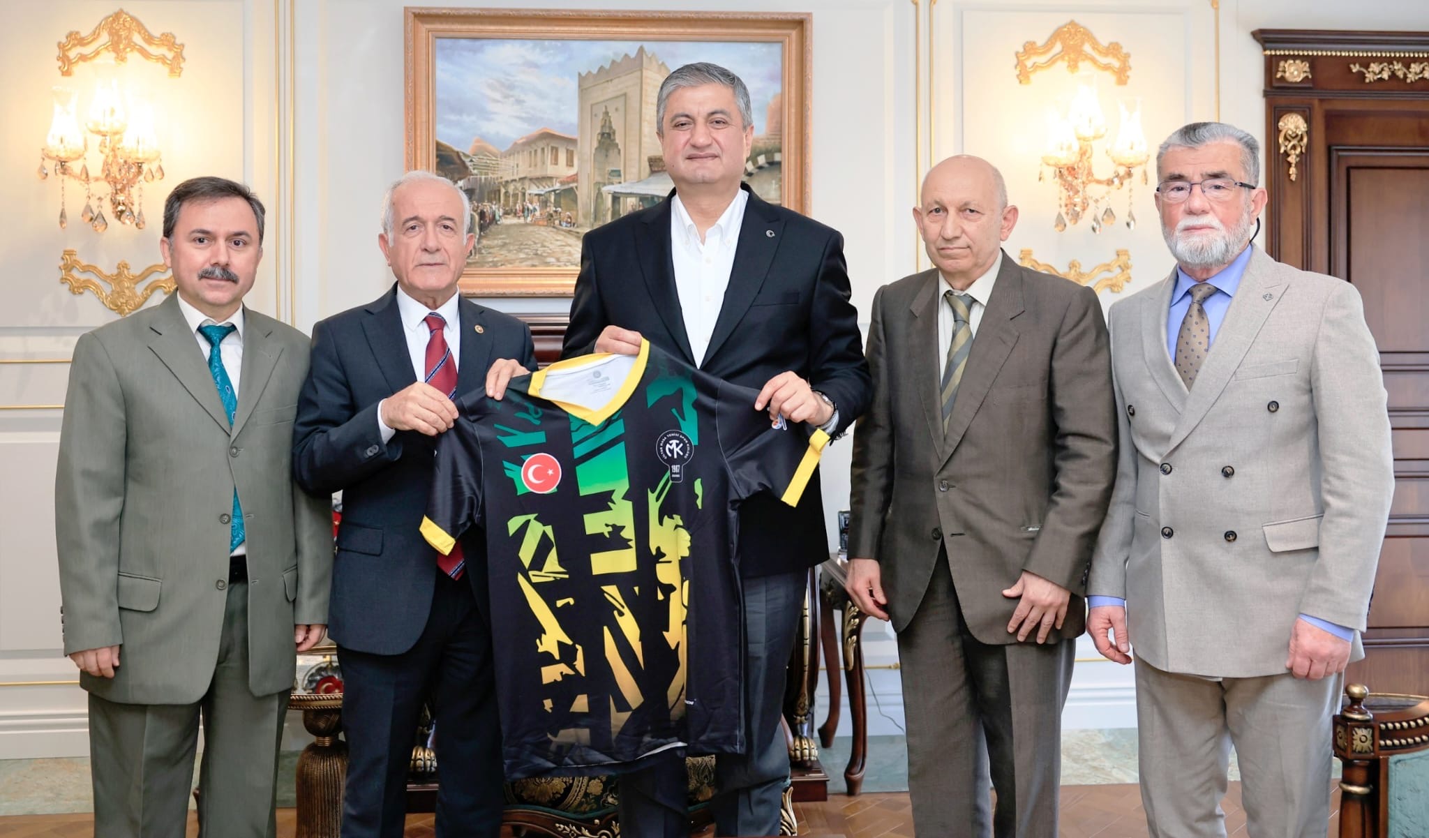 Vali Yavuz’dan 13. Uluslararası Veteranlar Masa Tenisi Turnuvası’na destek