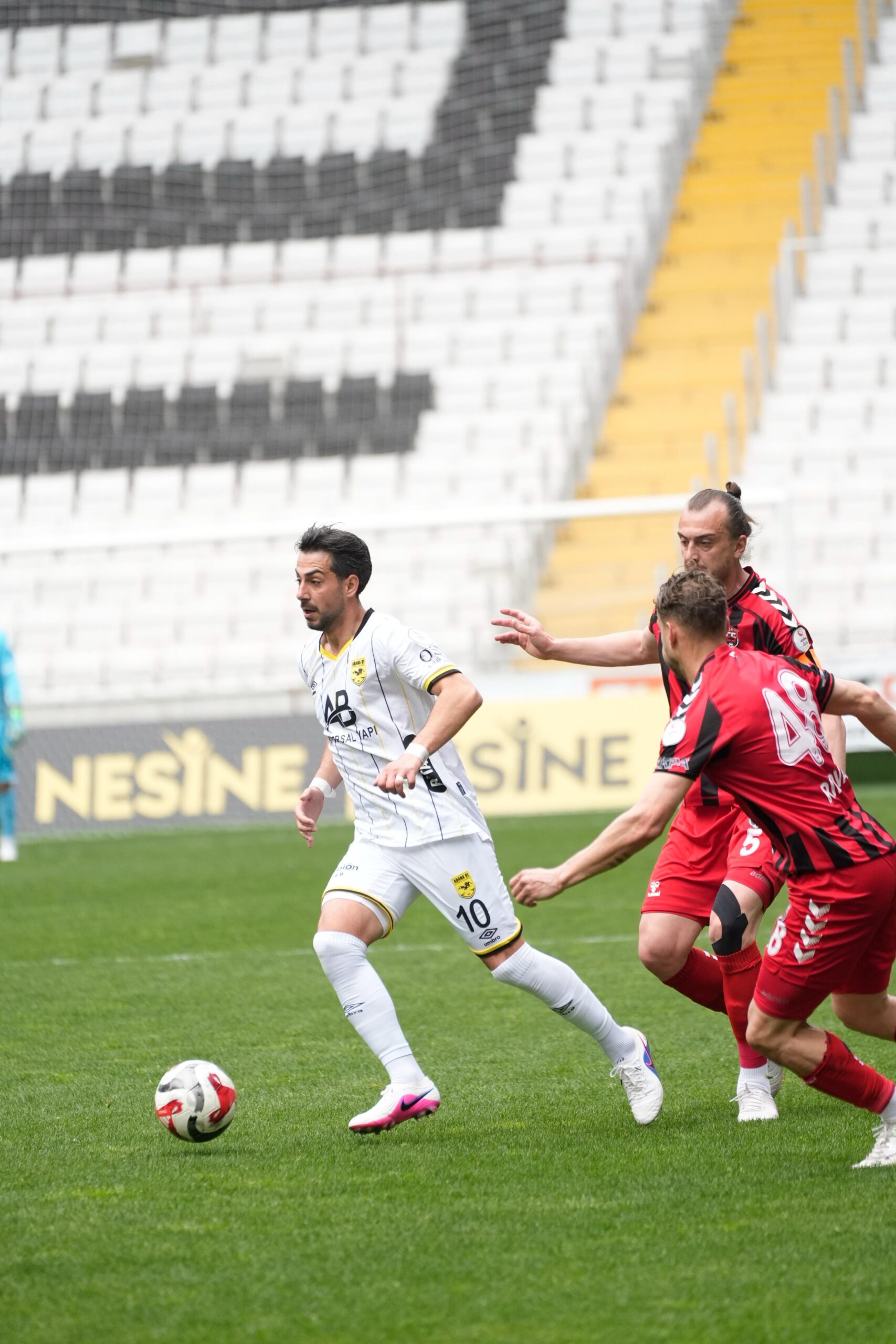 Adana 01 FK, deplasmanda yok 3-0