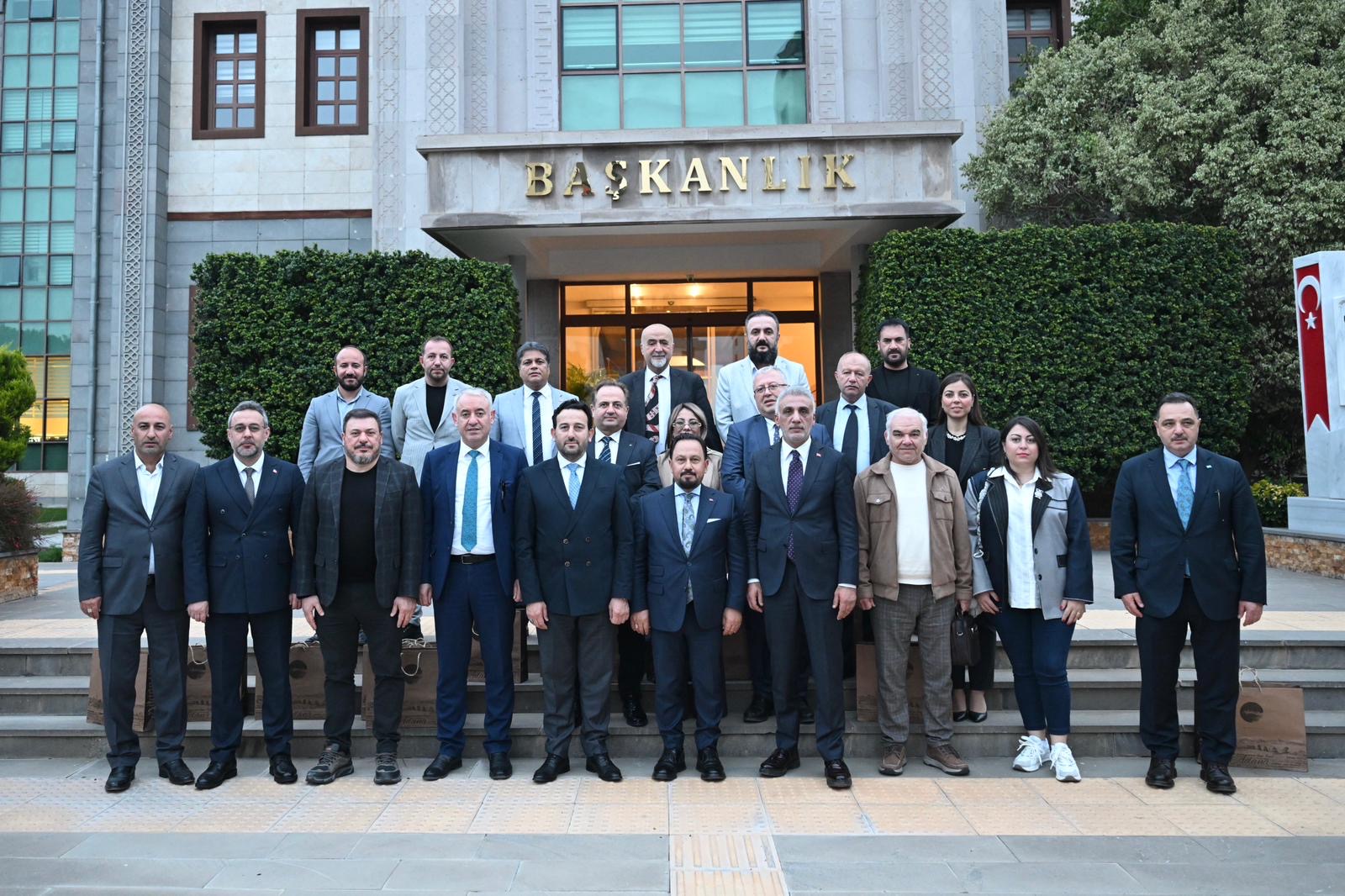 SARIÇAM BELEDİYESİ, MEDYA DÜNYASININ ÖNEMLİ TEMSİLCİLERİNİ AĞIRLADI
