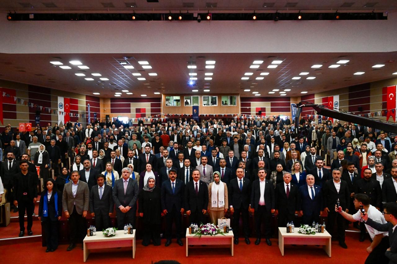 YAVUZ AĞIRALİOĞLU: BU KADAR KABAHATE RAĞMEN UMURSAMAZ SİYASETİNİZE SON VERECEĞİZ