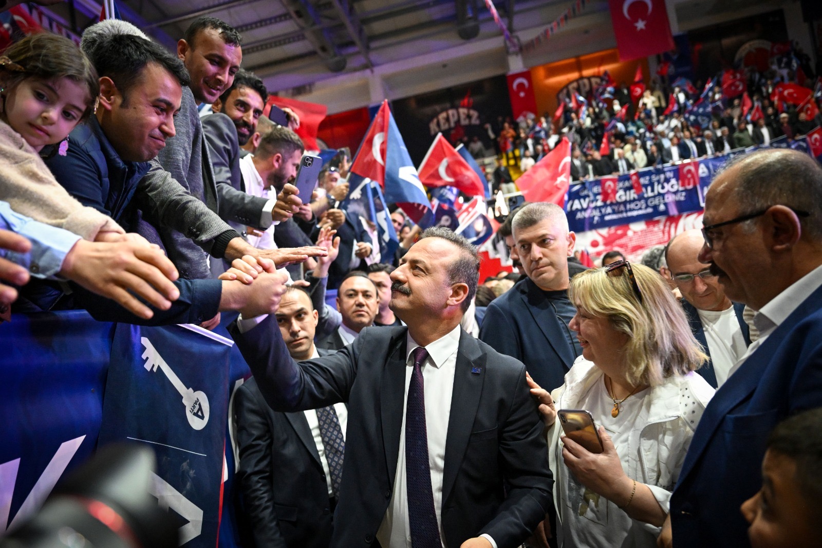 YAVUZ AĞIRALİOĞLU: KAMUDA LALE-SÜLALE DÖNEMİNE SON VERECEĞİZ