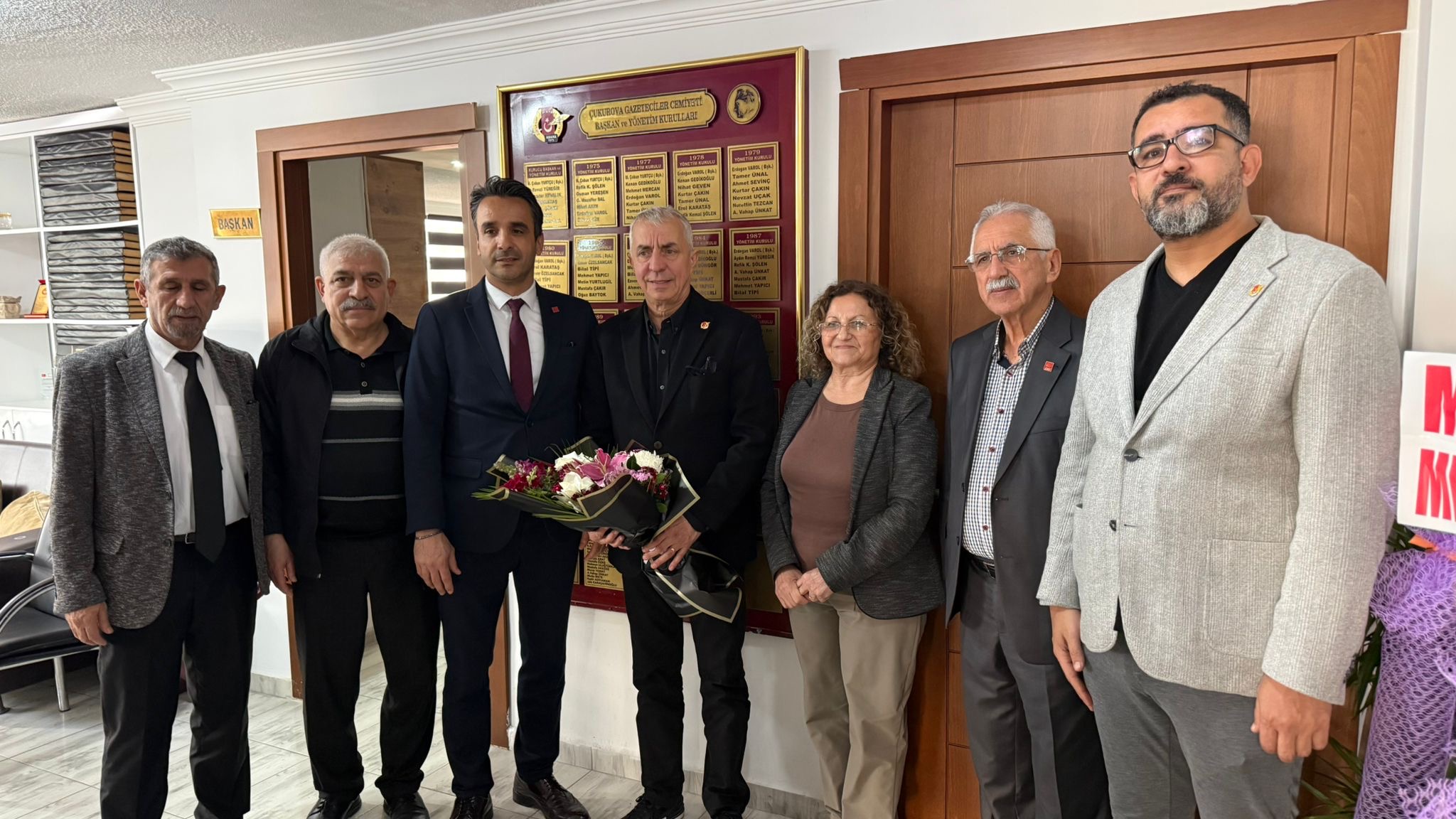 CHP ÇUKUROVA İLÇE YÖNETİMİNDEN GAZETECİLER CEMİYETİ’NE ZİYARET