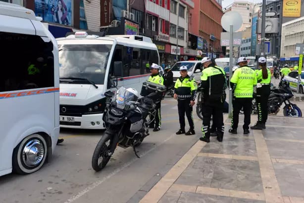 Gereksiz Kornaya Ceza Kesildi