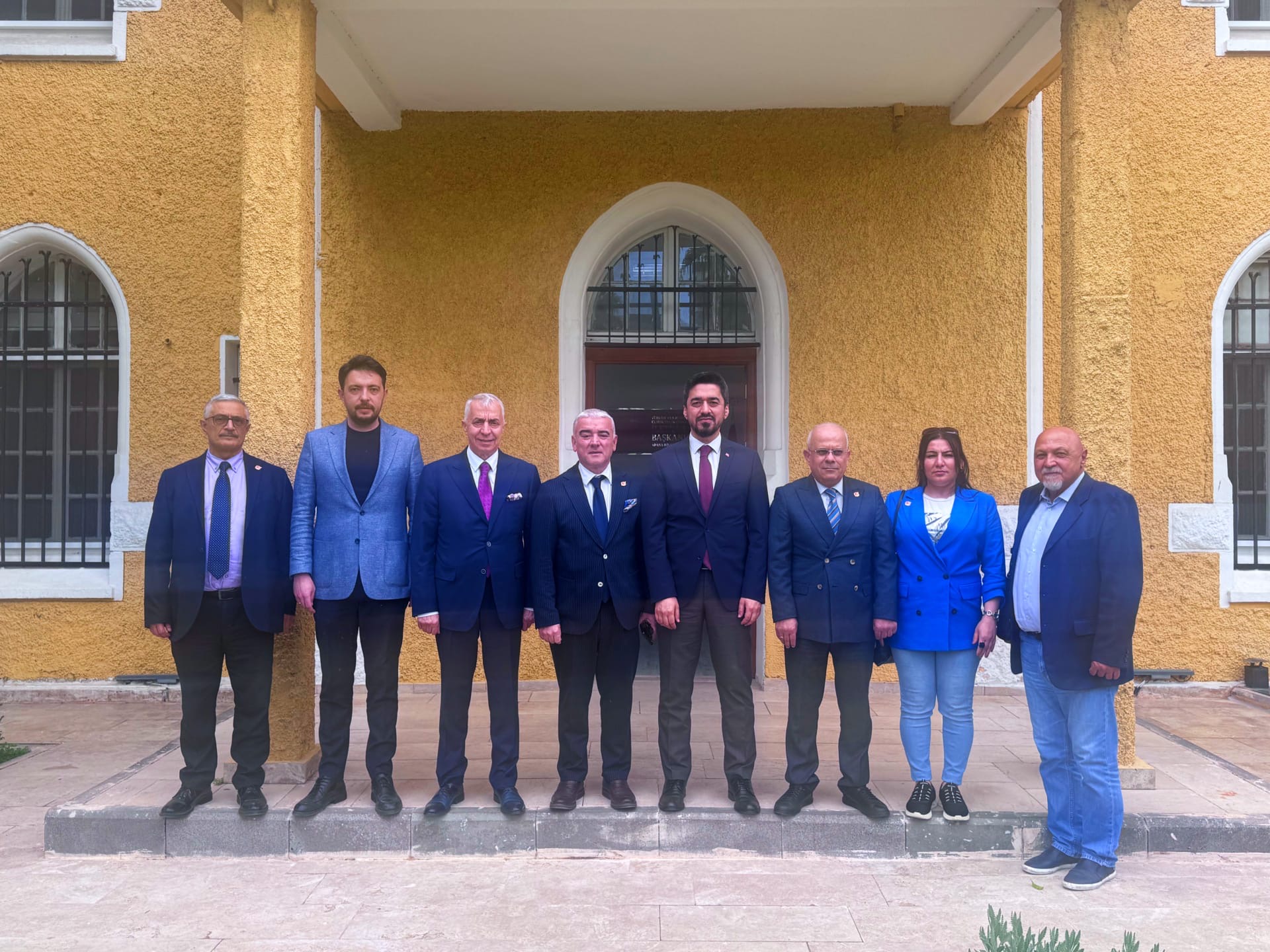 ‘Sahte basın kartı taşıyanlara geçit yok’