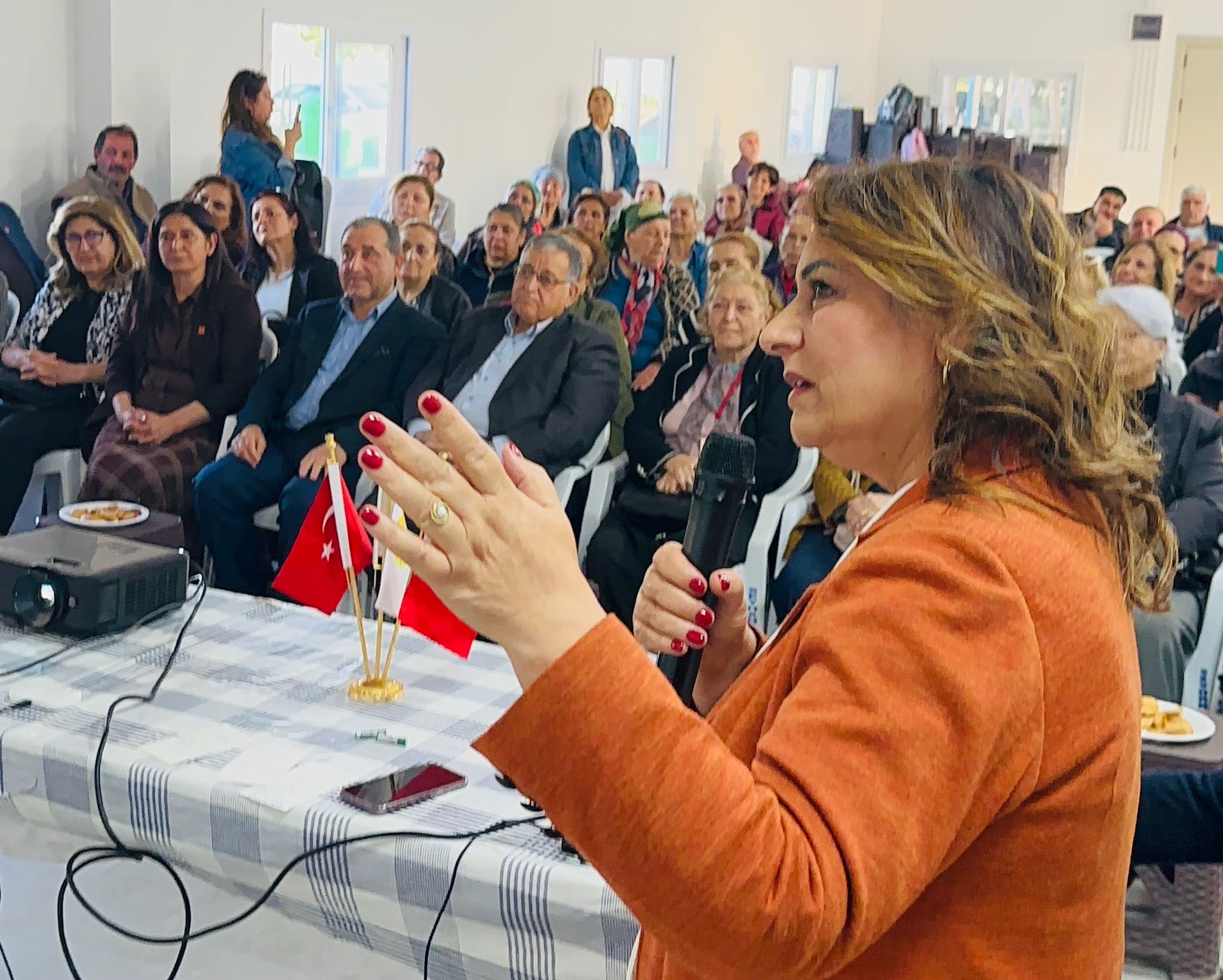 Dr. Müzeyyen Şevkin, Hadırlı’da başarı hikayesini paylaştı