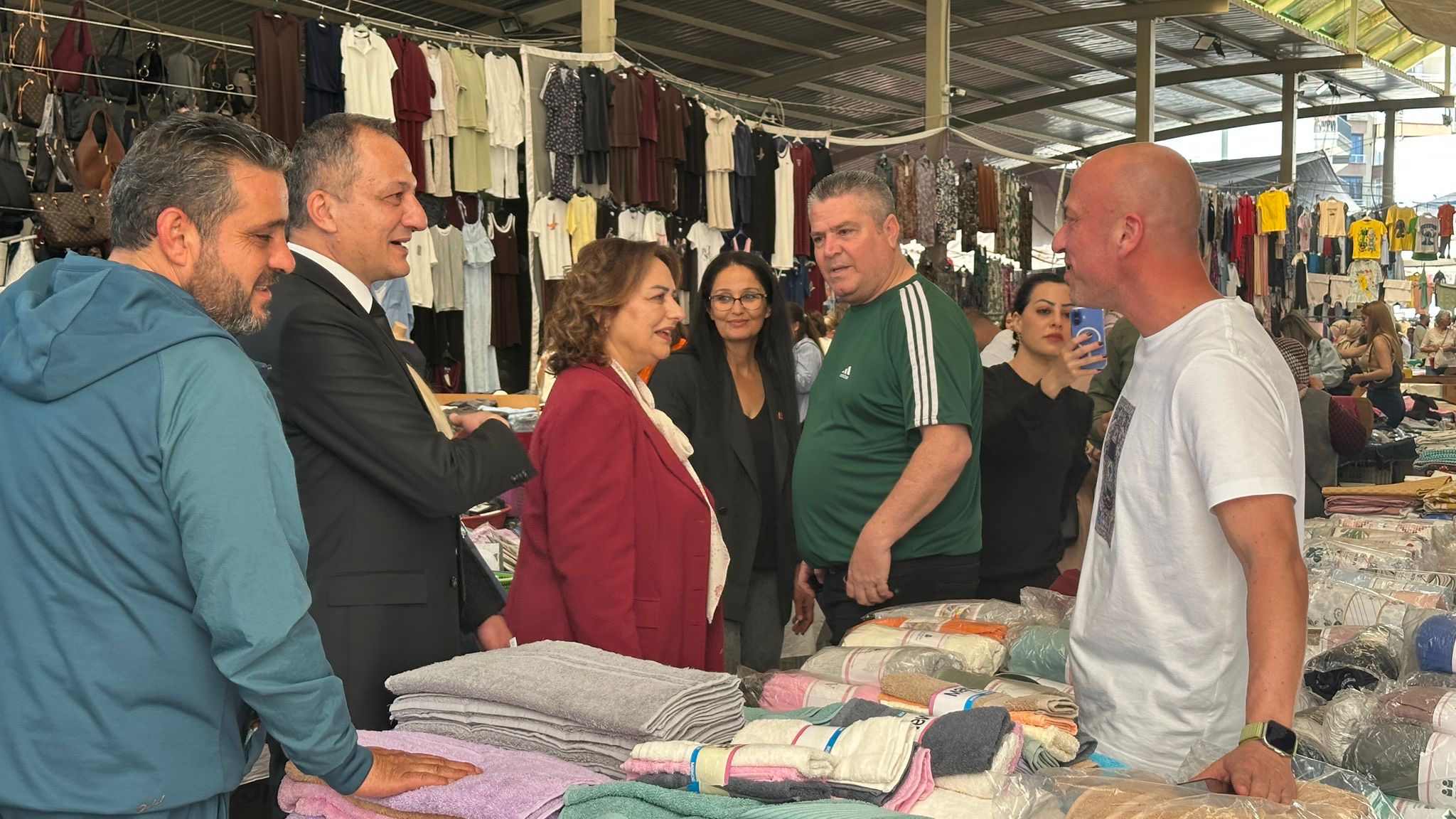 “Esnaf iş yapamıyor, vatandaş çaresiz, emekli ağlıyor”